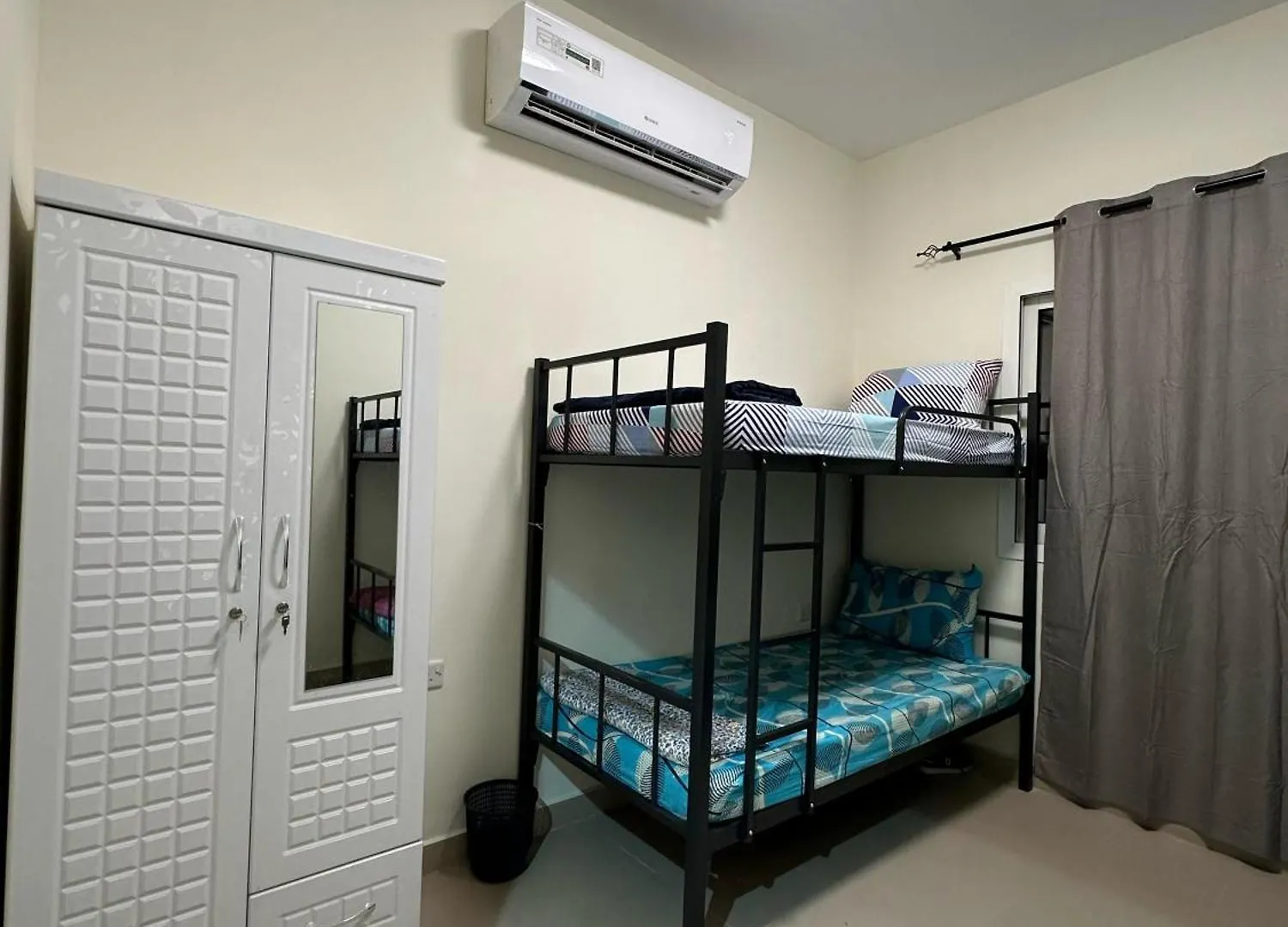 Apartment Palm Inn Deira Mix Dormitory Dubai