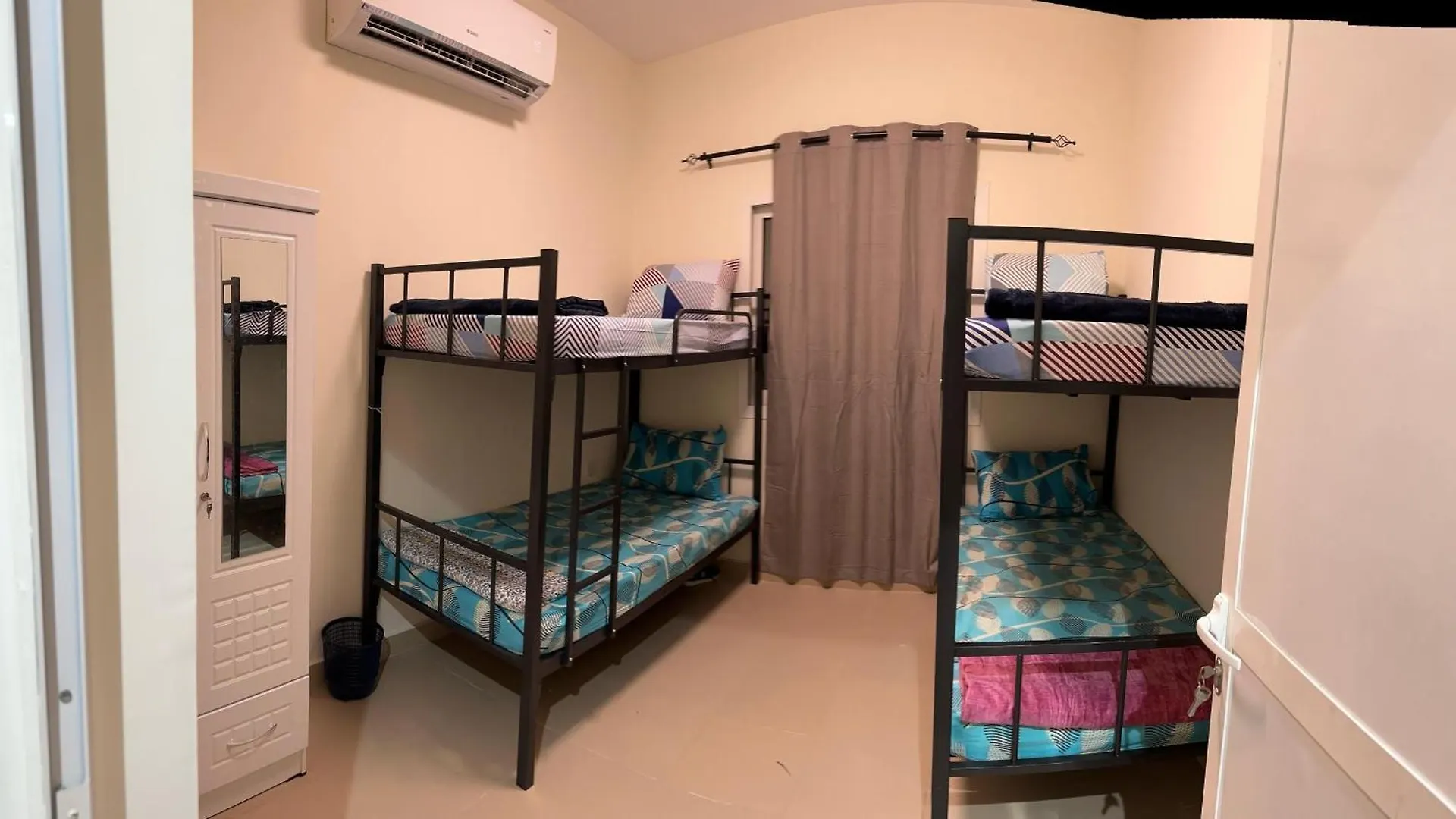Palm Inn Deira Mix Dormitory Dubai Apartment